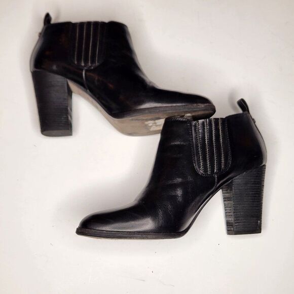Michael Kors Thea Chelsea Boots Pull On heeled bootie, size 8.5 - Picture 1 of 7